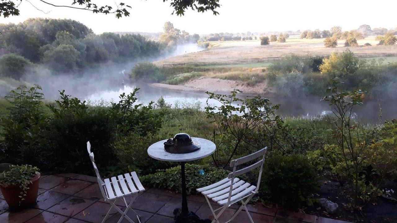 Antiquitaeten Cafe Schwarmstedt Eksteriør billede